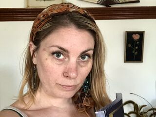 Enter my FREE CHATROOM Eyeofjulia