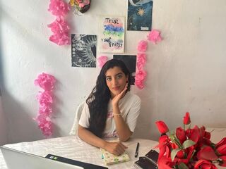 Enter my FREE CHATROOM JanetLuna