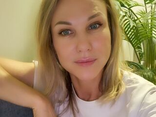 Enter my FREE CHATROOM Belava