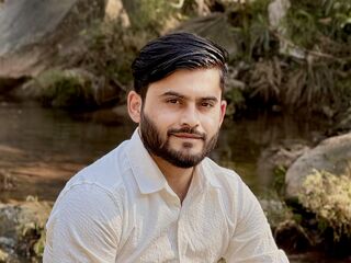 Enter my FREE CHATROOM MasterJone