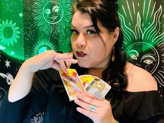 Enter my FREE CHATROOM EmeraldMoon