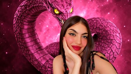 VivianNovaCore — psychic reader