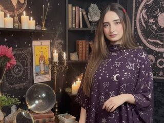 AccurateJenny reading online